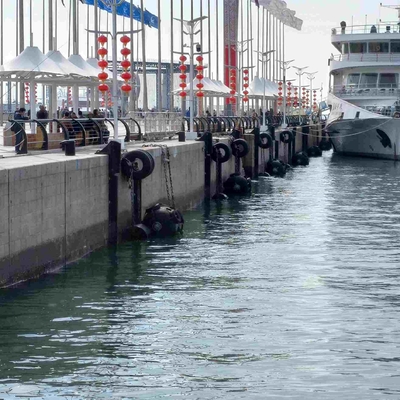 Gemi Tamponları Gemi Yanaşma ve Bağlama İçin Deniz Yüzer Kauçuk Çamurluk