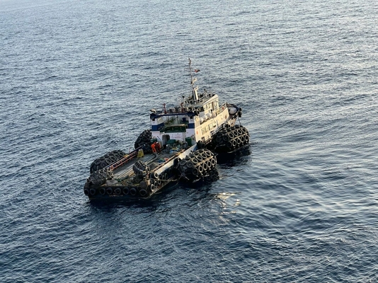 Pnömatik Açık Deniz Platformu Kauçuk Çamurluk Balıkçı Teknesi
