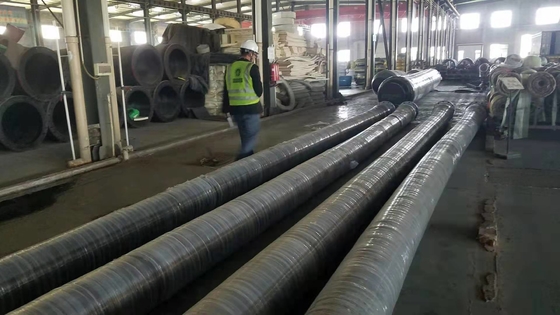 GEMİDEN GEMİYE Ham Petrol Taşımacılığı İçin Rıhtım İskelesinde Kullanılan Takviyeli Hortum