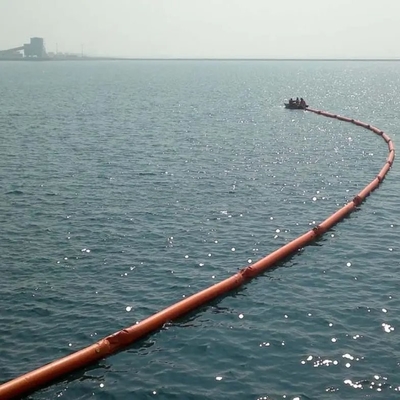 PVC Yüzen Bariyer Köpük Kauçuk Yağ Koruma Boomu Özel Konteyner Limanları/Göl/Denizaltı petrol boomu