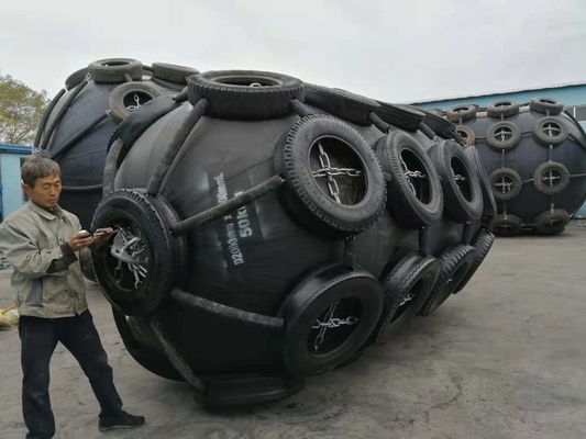 CCS Sertifikalı Şişmeci Yüzen Siyah Renkli Pnömatik Kauçuk Malzemesi Yokohama Fender