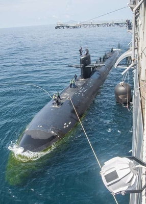 Liman Koruması İçin Saf Kauçuk Denizaltı Kauçuk Çamurluk Yüksek Basınçlı Demirleme Tamponu